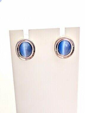 Vintage Retro Silver Tone Cats Eye Moonglow Blue Glass Cabochon Post Earrings
